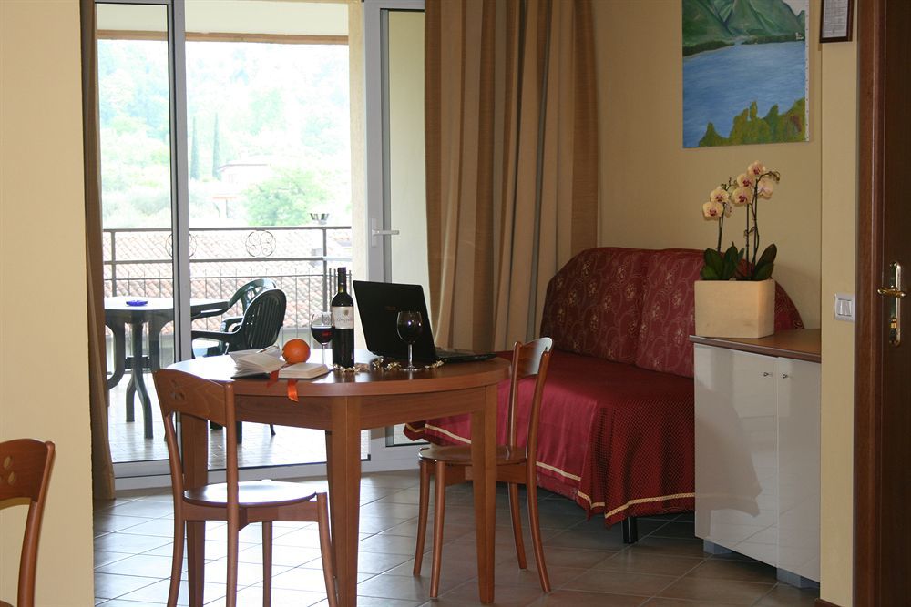 Residence Miralago Rooms & Apartments Manerba del Garda Zewnętrze zdjęcie