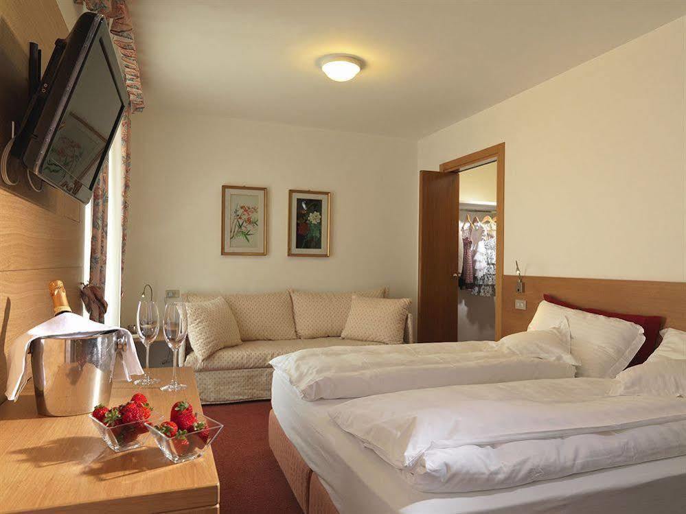 Residence Miralago Rooms & Apartments Manerba del Garda Zewnętrze zdjęcie