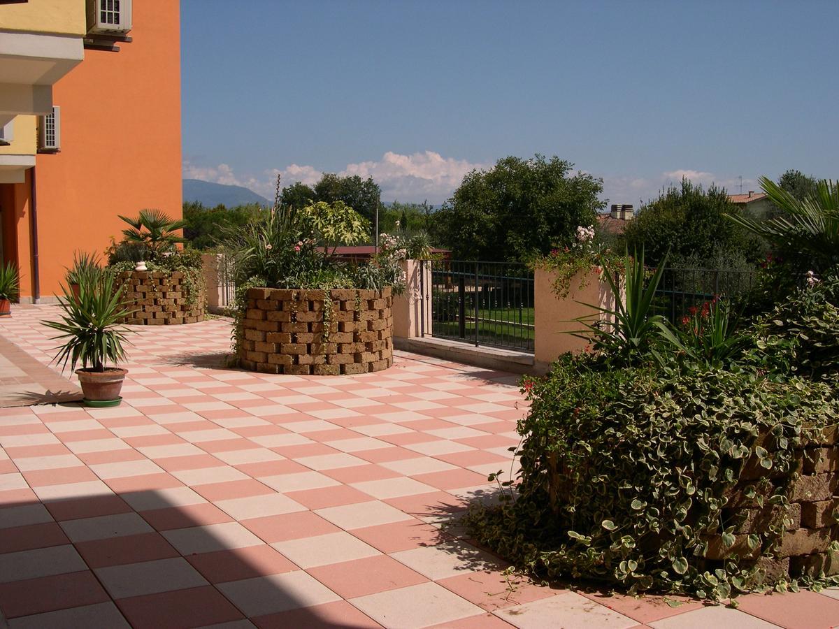 Residence Miralago Rooms & Apartments Manerba del Garda Zewnętrze zdjęcie