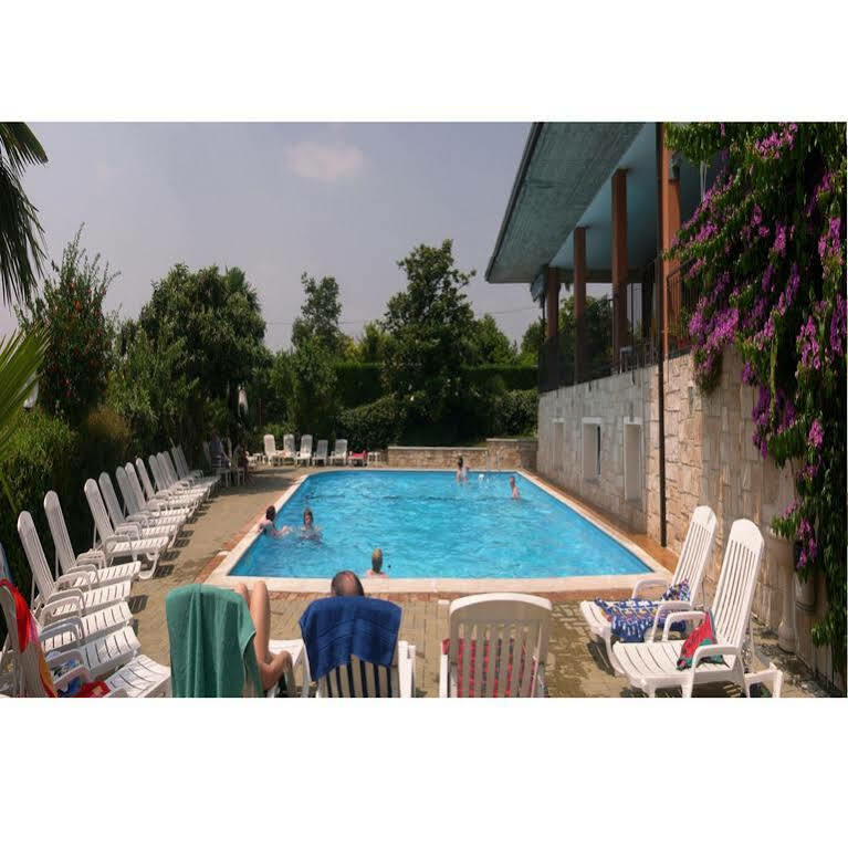 Residence Miralago Rooms & Apartments Manerba del Garda Zewnętrze zdjęcie